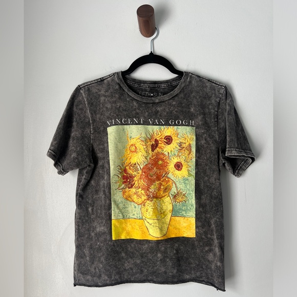 Fifth Sun Vincent Van Gogh Sunflowers T-Shirt in Gray, Size Small - Picture 1 of 3